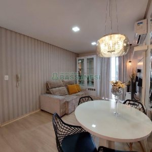 Apto Mobiliado com 60m², 2 dormitórios, 1 vaga, no bairro Cruzeiro em Caxias do Sul para Alugar