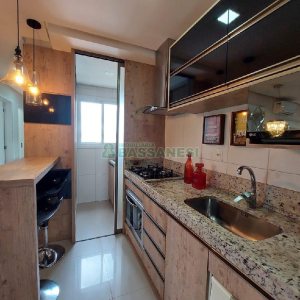 Apto Mobiliado com 60m², 2 dormitórios, 1 vaga, no bairro Cruzeiro em Caxias do Sul para Alugar