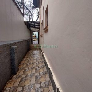 Casa com 70m², 3 dormitórios, no bairro Centro em Caxias do Sul para Alugar