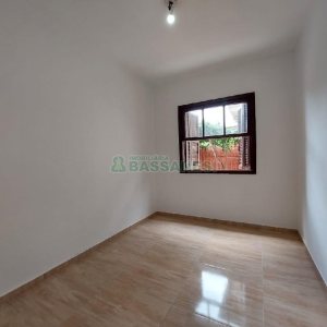 Casa com 70m², 3 dormitórios, no bairro Centro em Caxias do Sul para Alugar