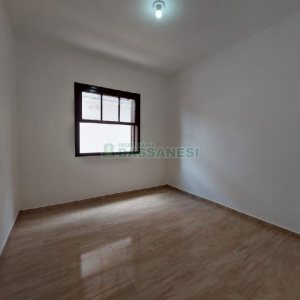 Casa com 70m², 3 dormitórios, no bairro Centro em Caxias do Sul para Alugar