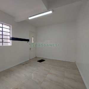 Casa com 70m², 3 dormitórios, no bairro Centro em Caxias do Sul para Alugar
