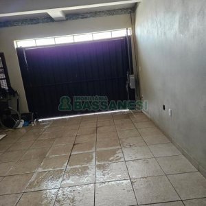 Casa com 297m², 4 dormitórios, 2 vagas, no bairro Rio Branco em Caxias do Sul para Comprar