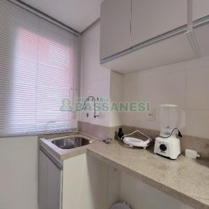 Apto Mobiliado com 64m², 2 dormitórios, 1 vaga, no bairro Vinhedos em Caxias do Sul para Alugar