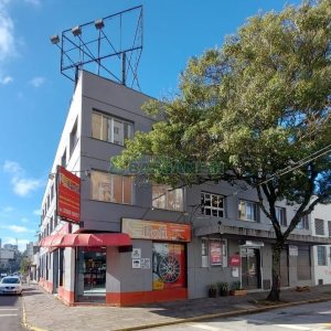 Sala com 600m², no bairro Centro em Caxias do Sul para Alugar