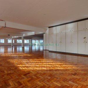 Sala com 600m², no bairro Centro em Caxias do Sul para Alugar