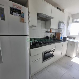 Apartamento com 49m², 2 dormitórios, 1 vaga, no bairro Panazzolo em Caxias do Sul para Alugar