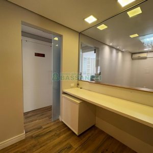 Sala com 140m², no bairro Centro em Caxias do Sul para Alugar