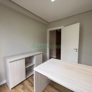 Sala com 140m², no bairro Centro em Caxias do Sul para Alugar
