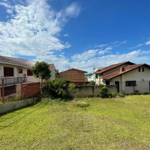Terreno com 450m², no bairro Bela Vista em Caxias do Sul para Comprar