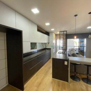 Apartamento com 108m², 3 dormitórios, 1 vaga, no bairro Pio X em Caxias do Sul para Comprar