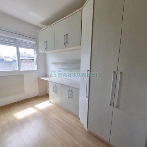Apartamento com 48m², 2 dormitórios, -1 vaga, no bairro Industrial em Caxias do Sul para Alugar