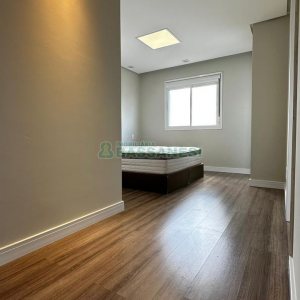 Apartamento com 109m², 2 dormitórios, 2 vagas, no bairro Morada dos Alpes em Caxias do Sul para Alugar