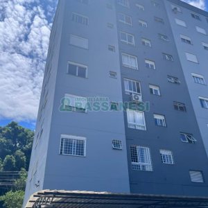Apartamento com 48m², 2 dormitórios, 1 vaga, no bairro Pioneiro em Caxias do Sul para Comprar
