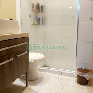 Apartamento com 48m², 2 dormitórios, 1 vaga, no bairro Pioneiro em Caxias do Sul para Comprar