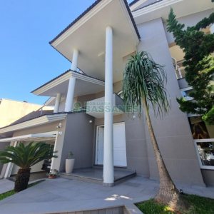 Casa com 393m², 3 dormitórios, 4 vagas, no bairro Cinqüentenário em Caxias do Sul para Alugar ou Comprar