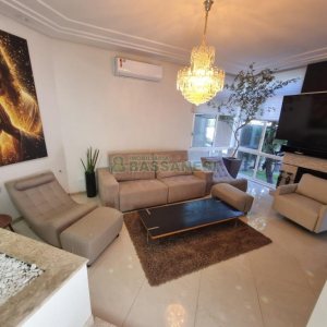 Casa com 393m², 3 dormitórios, 4 vagas, no bairro Cinqüentenário em Caxias do Sul para Alugar ou Comprar