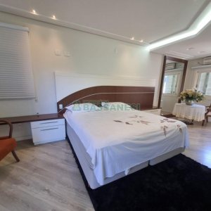 Casa com 393m², 3 dormitórios, 4 vagas, no bairro Cinqüentenário em Caxias do Sul para Alugar ou Comprar