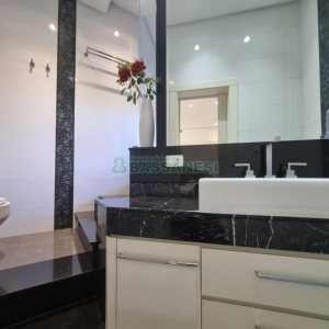 Casa com 393m², 3 dormitórios, 4 vagas, no bairro Cinqüentenário em Caxias do Sul para Alugar ou Comprar