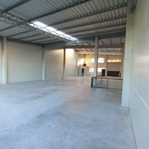 Pavilhão com 330m², no bairro Tijuca em Caxias do Sul para Alugar