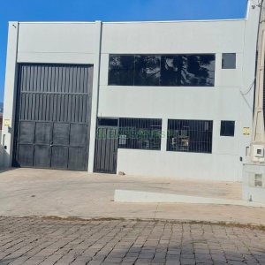 Pavilhão com 330m², no bairro Tijuca em Caxias do Sul para Alugar