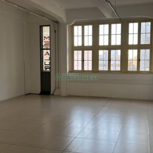 Sala com 480m², no bairro Centro em Caxias do Sul para Alugar