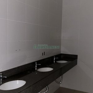 Sala com 480m², no bairro Centro em Caxias do Sul para Alugar