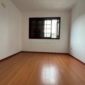 Apto Mobiliado com 220m², 3 dormitórios, 2 vagas, no bairro Medianeira em Caxias do Sul para Alugar