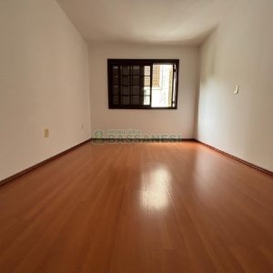 Apto Mobiliado com 220m², 3 dormitórios, 2 vagas, no bairro Medianeira em Caxias do Sul para Alugar