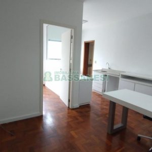 Sala com 50m², 1 vaga, no bairro Rio Branco em Caxias do Sul para Alugar