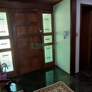 Casa com 400m², 4 dormitórios, 2 vagas, no bairro Petrópolis em Caxias do Sul para Alugar