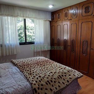 Casa com 400m², 4 dormitórios, 2 vagas, no bairro Petrópolis em Caxias do Sul para Alugar