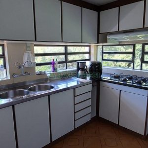 Casa com 400m², 4 dormitórios, 2 vagas, no bairro Petrópolis em Caxias do Sul para Alugar