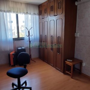 Casa com 400m², 4 dormitórios, 2 vagas, no bairro Petrópolis em Caxias do Sul para Alugar