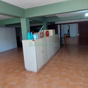 Casa com 400m², 4 dormitórios, 2 vagas, no bairro Petrópolis em Caxias do Sul para Alugar