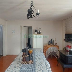 Casa com 172m², 1 vaga, no bairro Nossa Senhora de Fátima em Caxias do Sul para Comprar