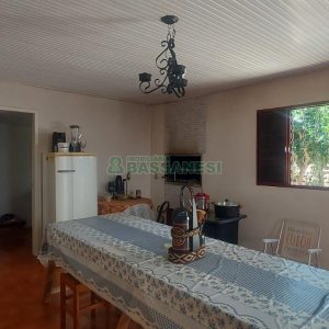 Casa com 172m², 1 vaga, no bairro Nossa Senhora de Fátima em Caxias do Sul para Comprar