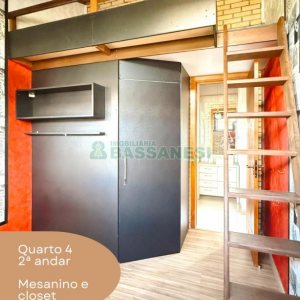 Casa com 215m², 3 dormitórios, 4 vagas, no bairro Santa Lúcia em Caxias do Sul para Comprar