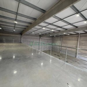 Pavilhão com 636m², no bairro Linha 40 em Caxias do Sul para Alugar