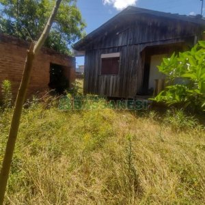 Casa, 2 dormitórios, no bairro São Ciro em Caxias do Sul para Comprar