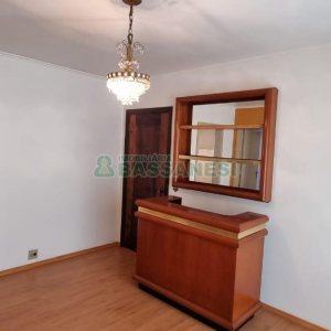 Apartamento com 88m², 2 dormitórios, 1 vaga, no bairro Madureira em Caxias do Sul para Comprar