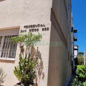 Apartamento com 88m², 2 dormitórios, 1 vaga, no bairro Madureira em Caxias do Sul para Comprar