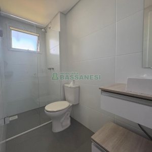 Apartamento com 58m², 2 dormitórios, 1 vaga, no bairro Sanvitto em Caxias do Sul para Alugar