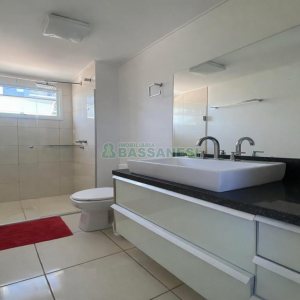 Apto Mobiliado com 102m², 3 dormitórios, 2 vagas, no bairro Universitário em Caxias do Sul para Alugar