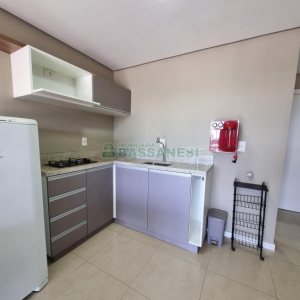 Kitinete Mobiliado com 40m², 1 dormitório, 1 vaga, no bairro Petrópolis em Caxias do Sul para Alugar