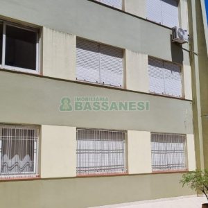 Apartamento com 102m², 3 dormitórios, 1 vaga, no bairro Centro em Caxias do Sul para Comprar