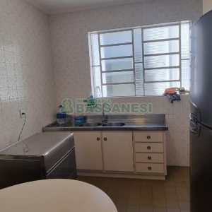 Apartamento com 102m², 3 dormitórios, 1 vaga, no bairro Centro em Caxias do Sul para Comprar