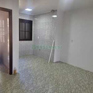 Casa com 110m², 3 dormitórios, no bairro Cinqüentenário em Caxias do Sul para Alugar