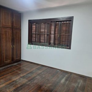 Casa com 110m², 3 dormitórios, no bairro Cinqüentenário em Caxias do Sul para Alugar