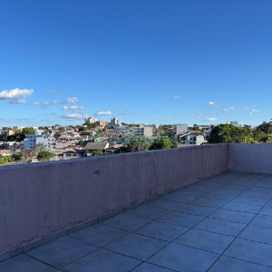 Apto Mobiliado com 92m², 1 dormitório, 2 vagas, no bairro Cruzeiro em Caxias do Sul para Alugar